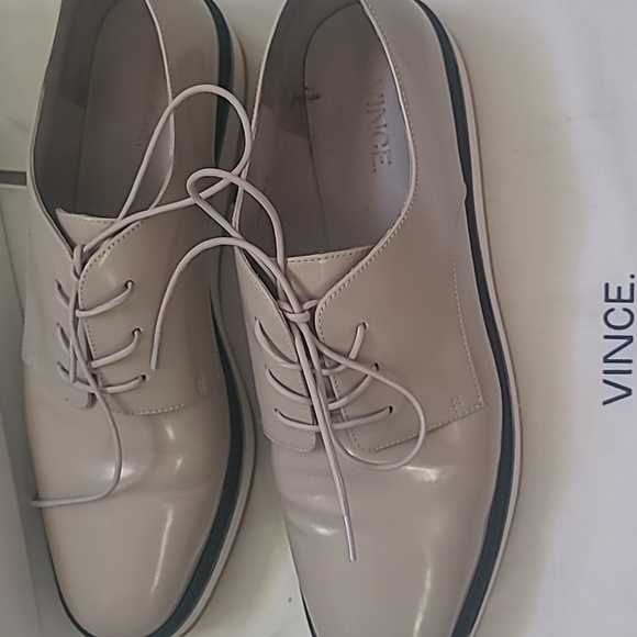 Designers shoes ๐ ๐ ๐ ๐ - Picture 3 of 8